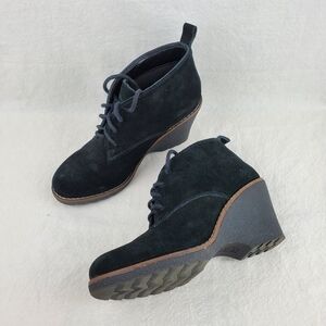 White mountain black leather wedge bootie size 7